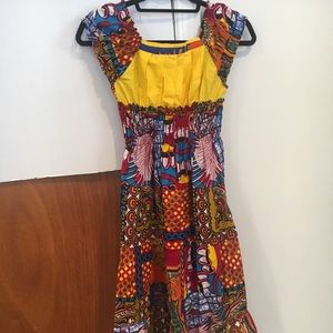 Beautiful , colorful Africa print midi dress
